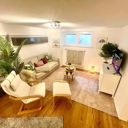 Gemuetliche Souterrain Wohnung Neben Der Universitaetsklinik In Homburg Homburg  Zewnętrze zdjęcie